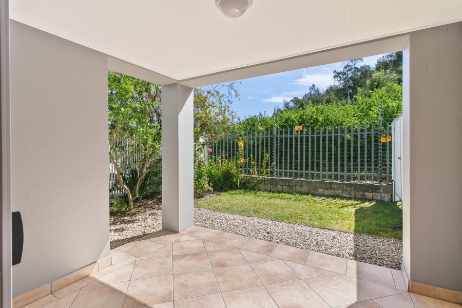 2 Bedroom Property for Sale in Lelieskloof Western Cape